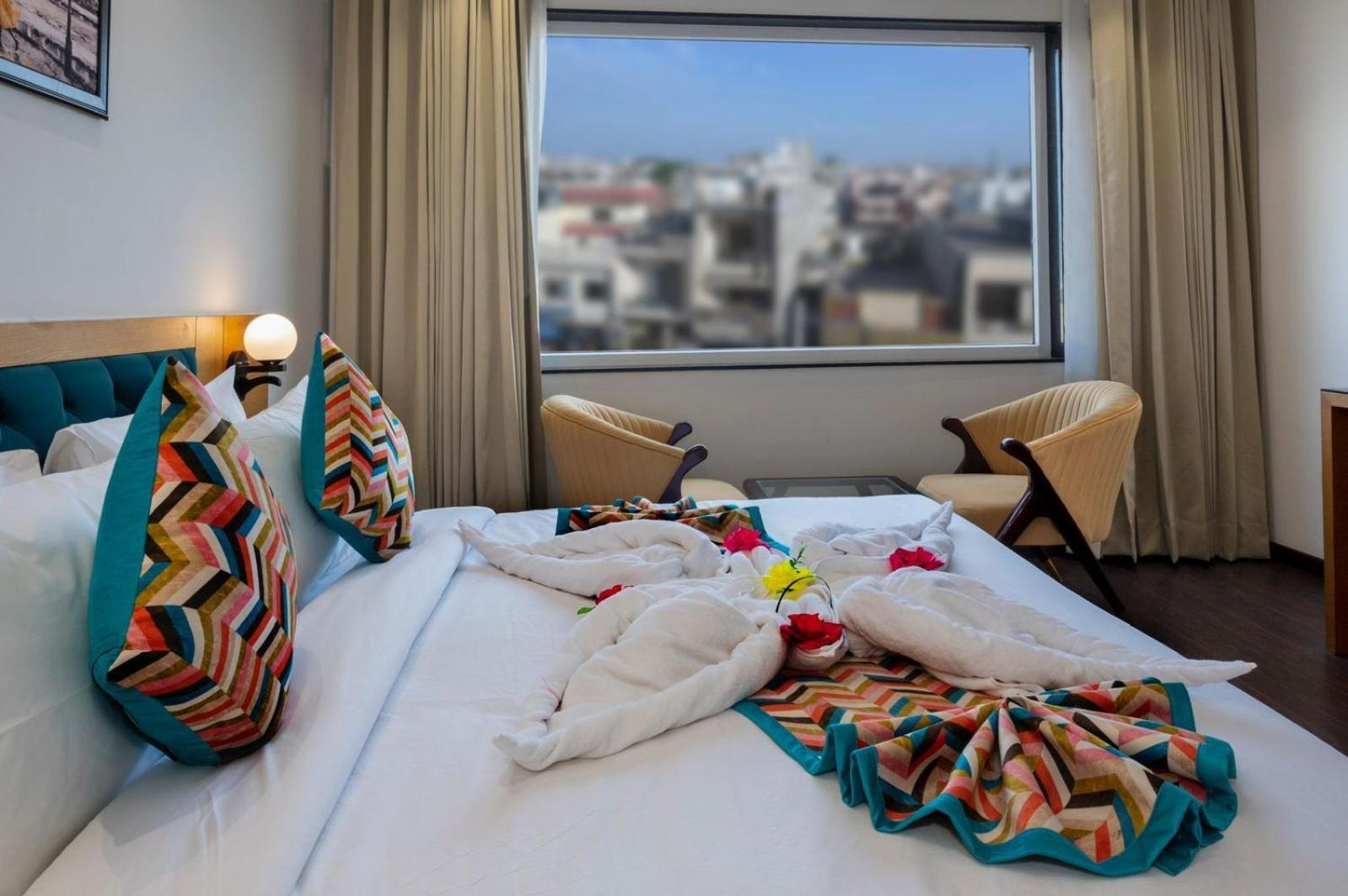 אמריצר Classio Royale By Io Hotels Near Golden Temple מראה חיצוני תמונה
