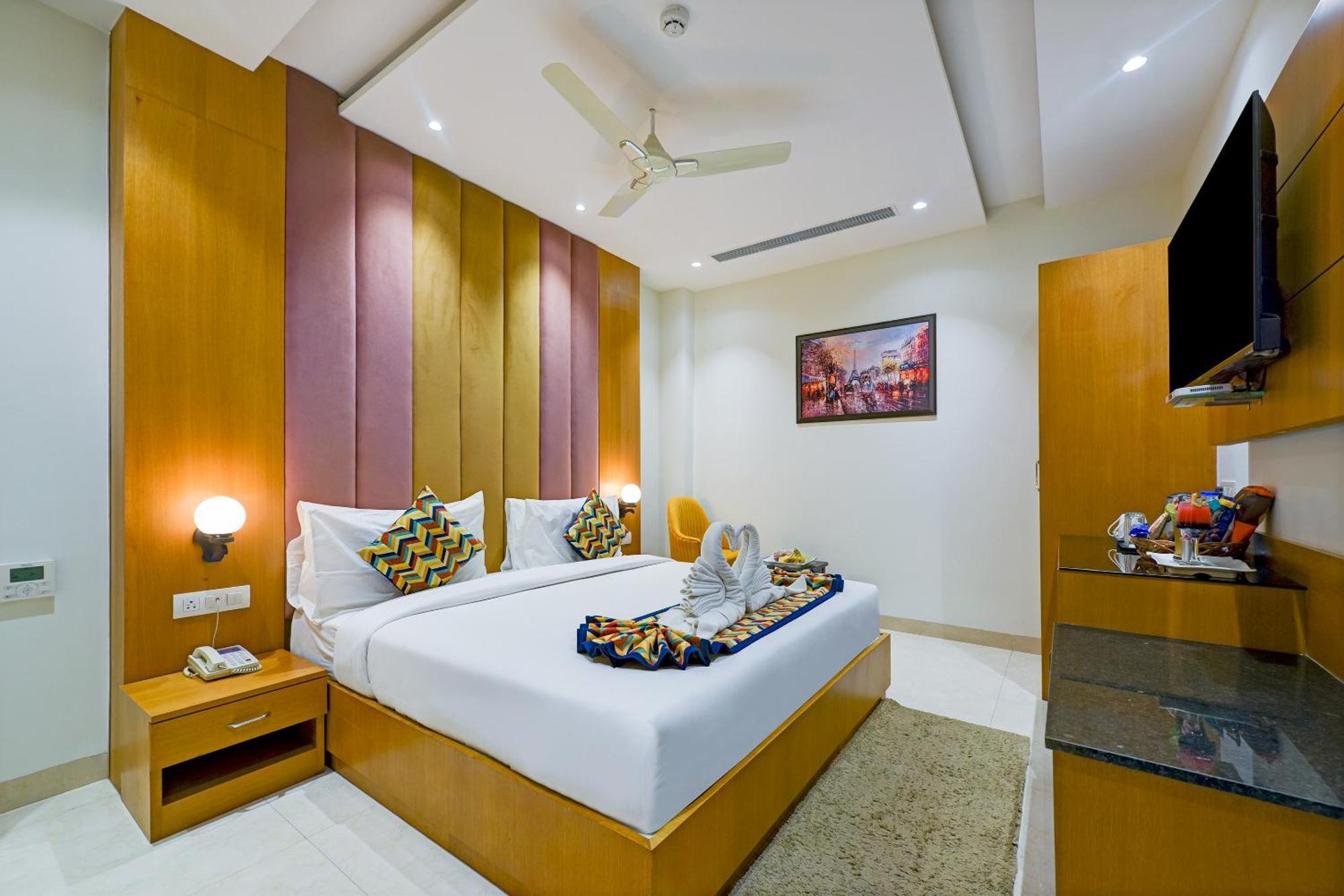 אמריצר Classio Royale By Io Hotels Near Golden Temple מראה חיצוני תמונה