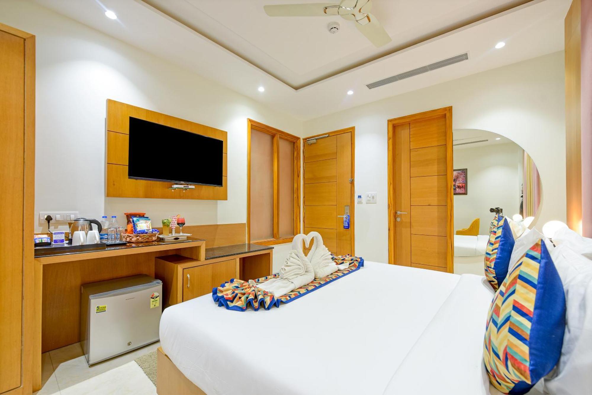 אמריצר Classio Royale By Io Hotels Near Golden Temple מראה חיצוני תמונה