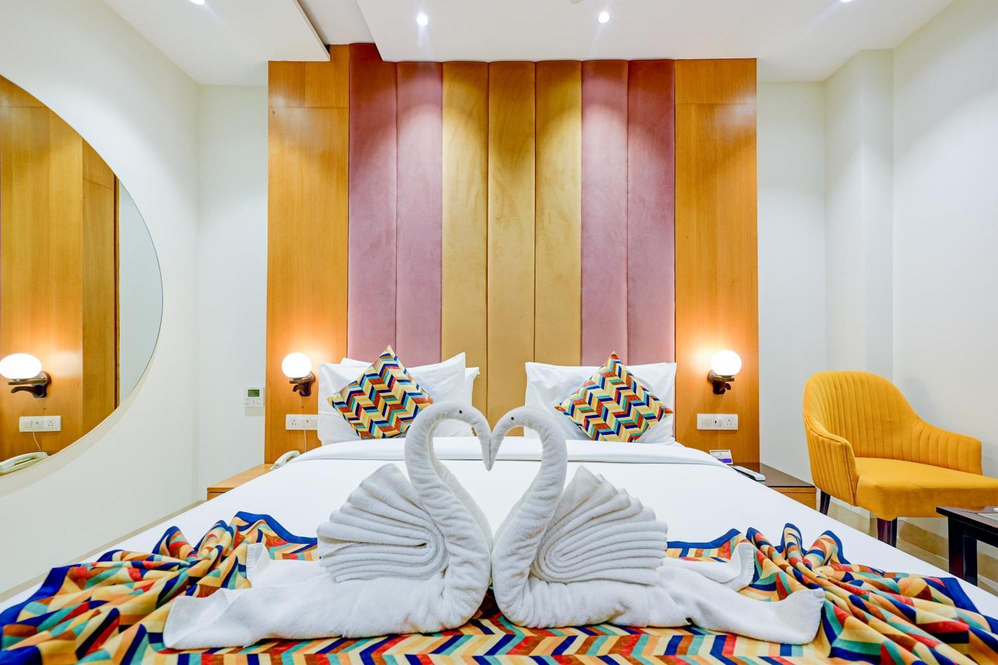 אמריצר Classio Royale By Io Hotels Near Golden Temple מראה חיצוני תמונה