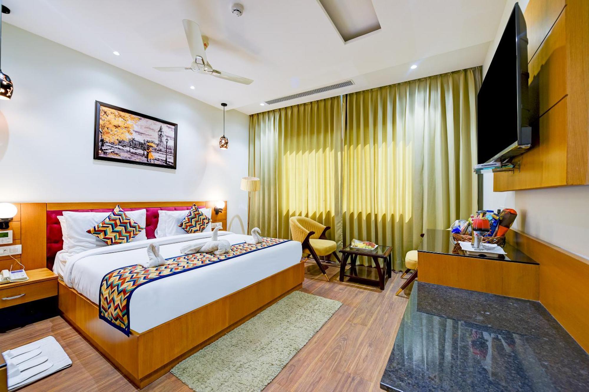 אמריצר Classio Royale By Io Hotels Near Golden Temple מראה חיצוני תמונה